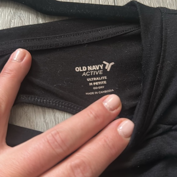 Old navy active Black Women's Top crop long sleeve - Picture 6 of 6